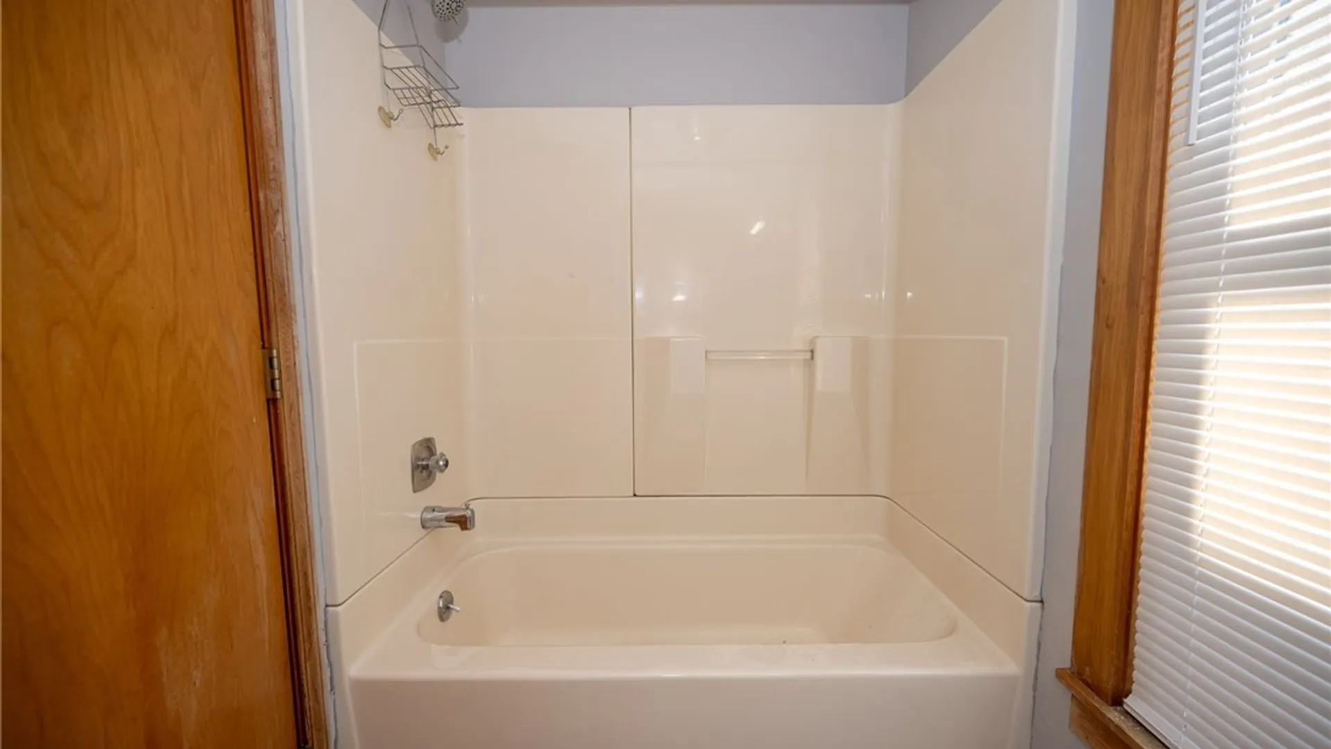 Property at 93 Martin Avenue, Hamburg, NY 14219 30