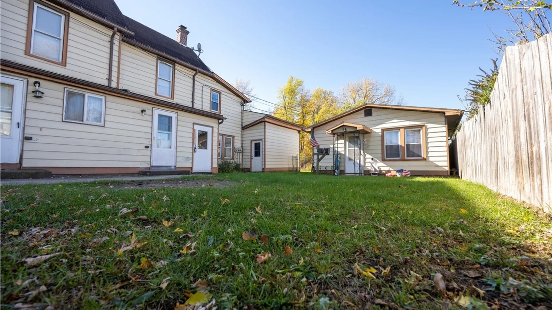 Property at 93 Martin Avenue, Hamburg, NY 14219 5