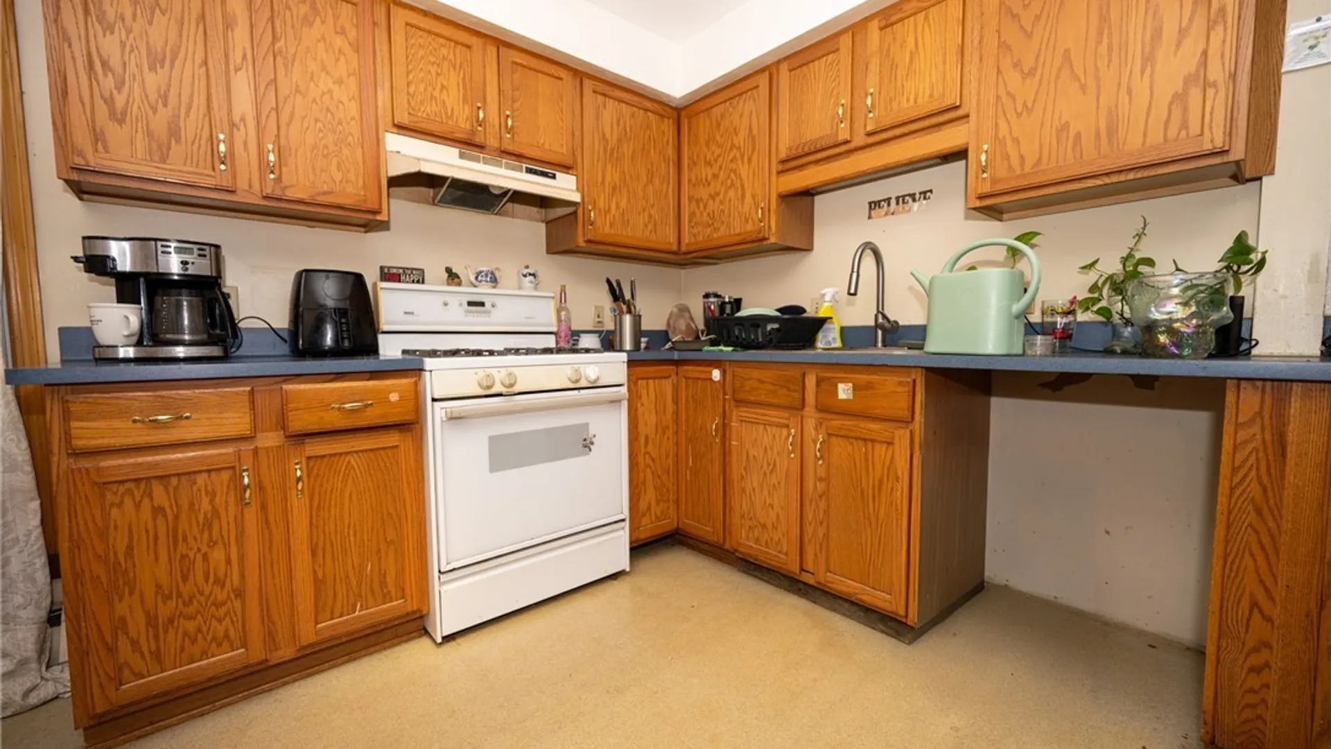 Property at 93 Martin Avenue, Hamburg, NY 14219 8