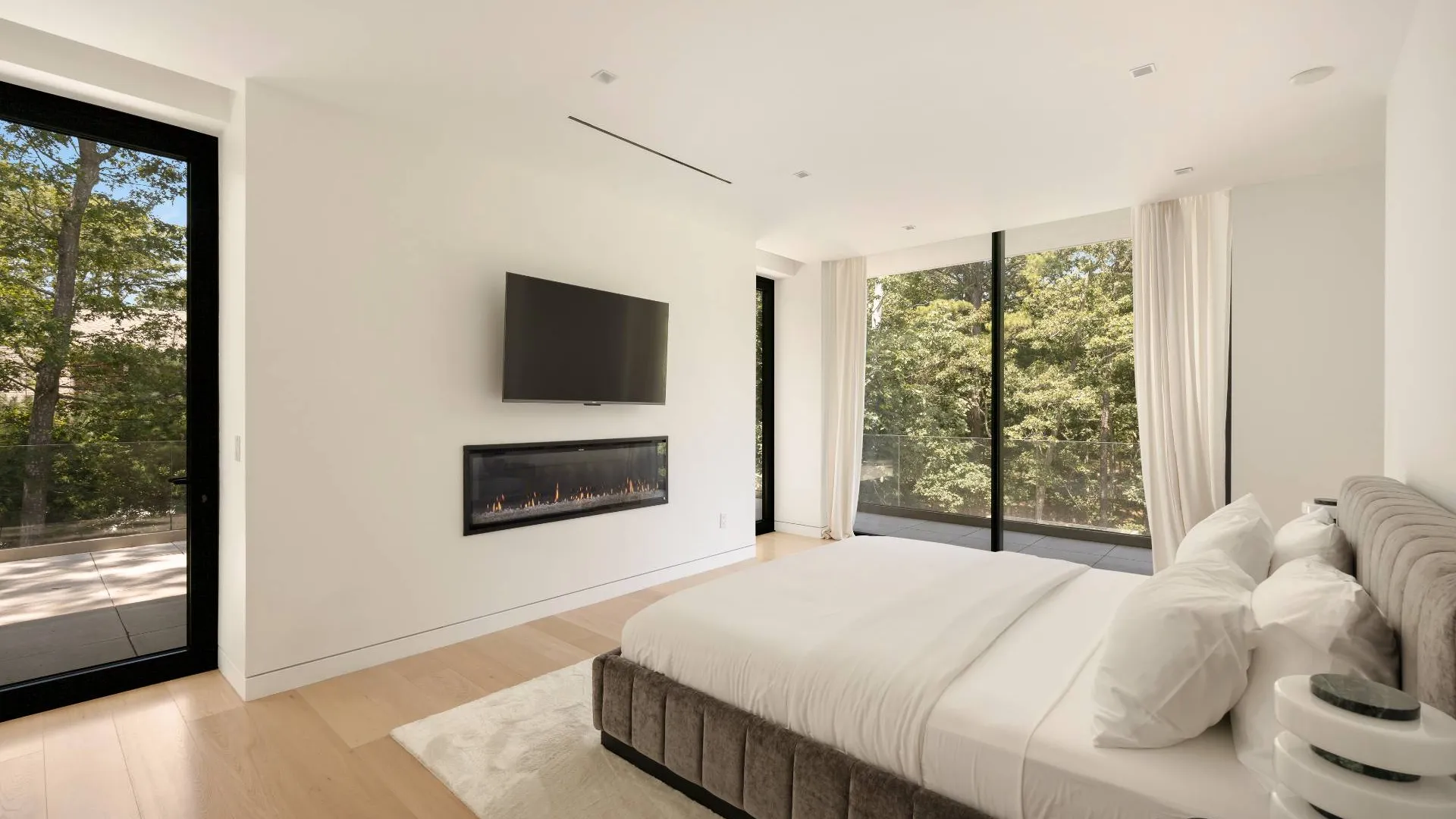 Property at 8 Barnes Avenue, East Hampton, NY 11937 12