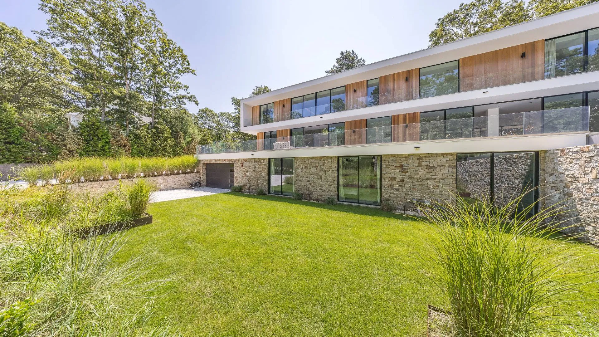 Property at 8 Barnes Avenue, East Hampton, NY 11937 2