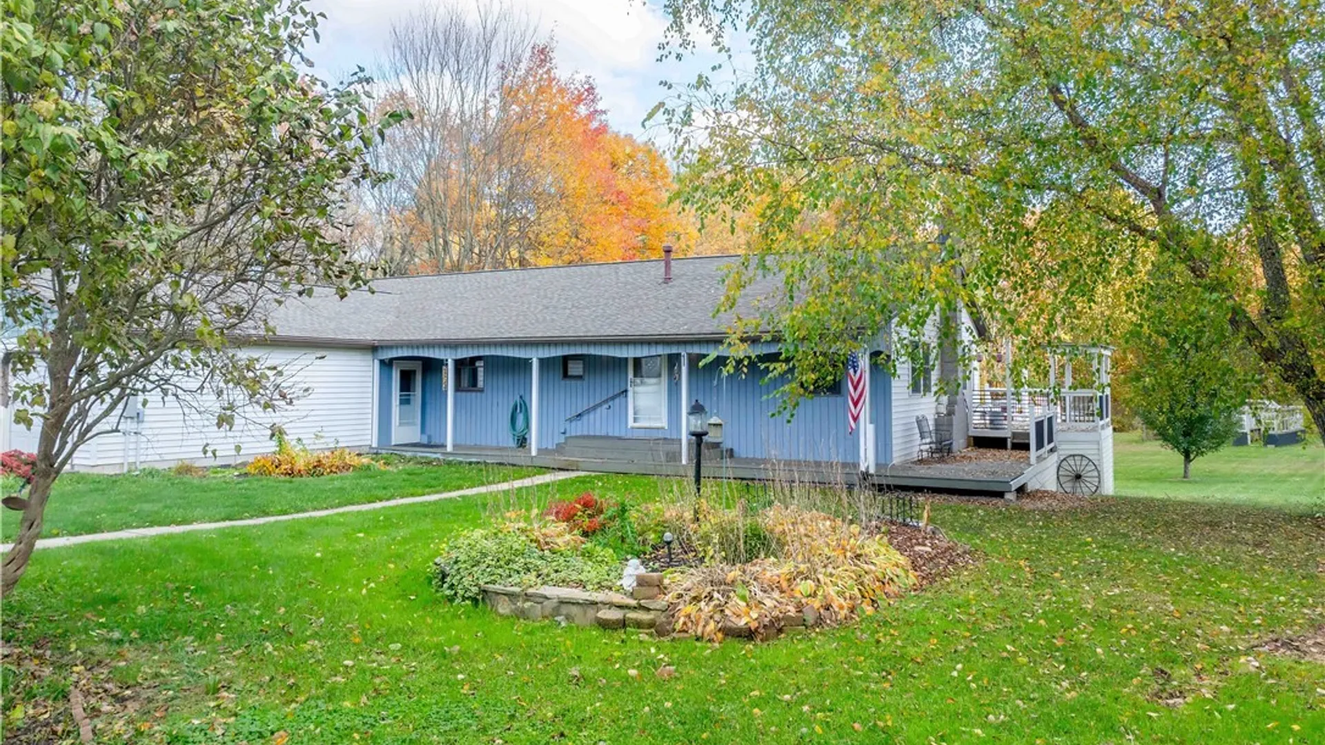 Property at 17 Hilltop Lane, Volney, NY 13069 2