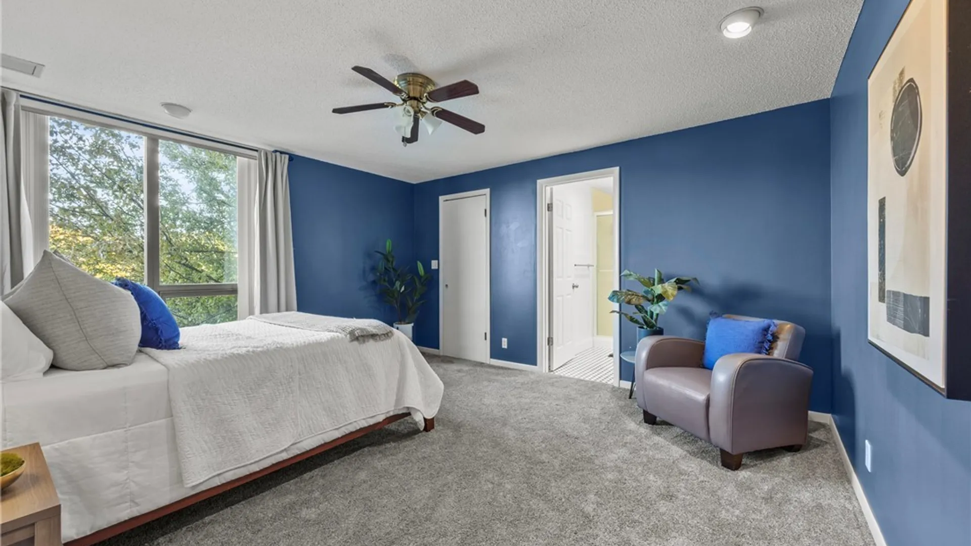 Property at 201 Admirals Walk Circle, Buffalo, NY 14202 13