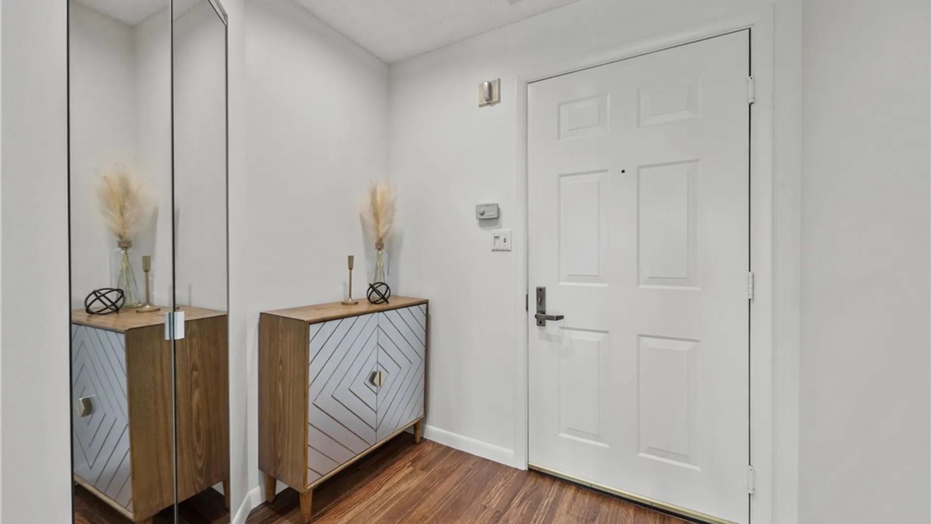 Property at 201 Admirals Walk Circle, Buffalo, NY 14202 23