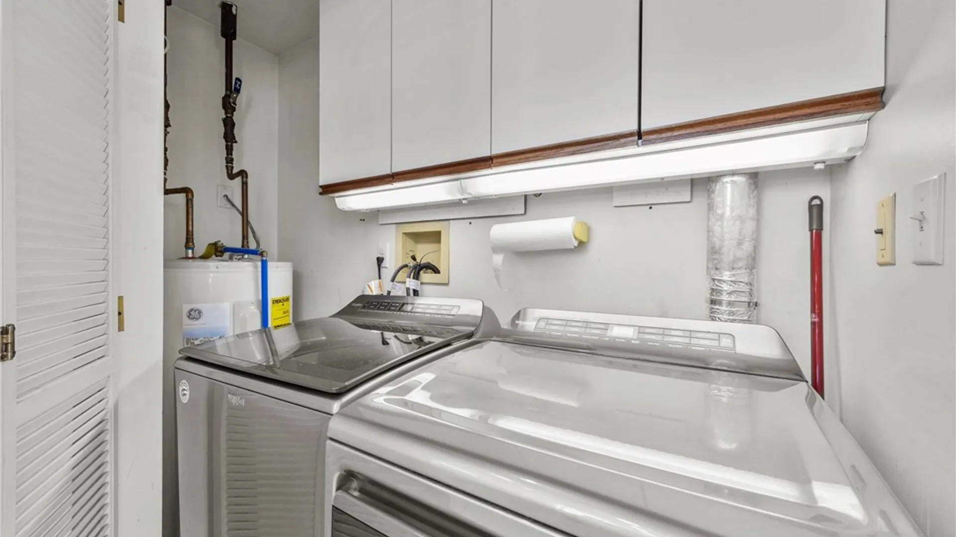 Property at 201 Admirals Walk Circle, Buffalo, NY 14202 25