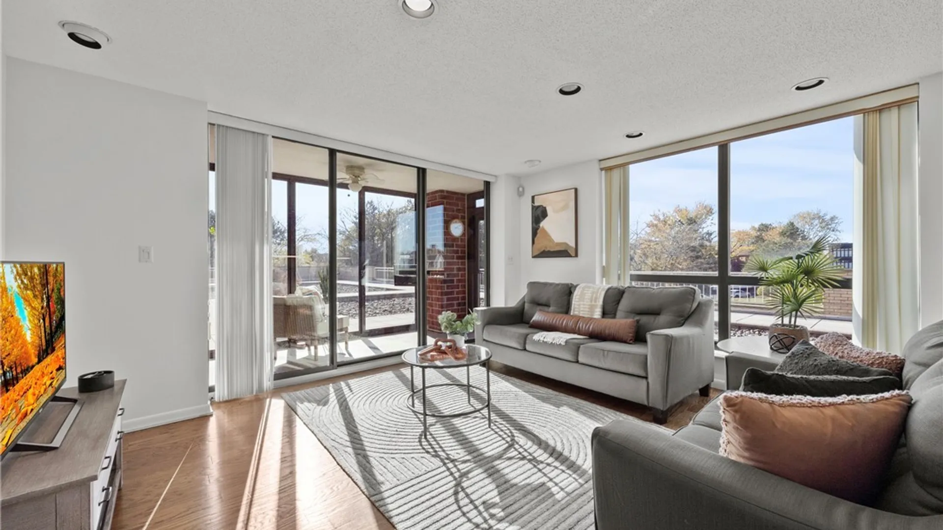 Property at 201 Admirals Walk Circle, Buffalo, NY 14202 3