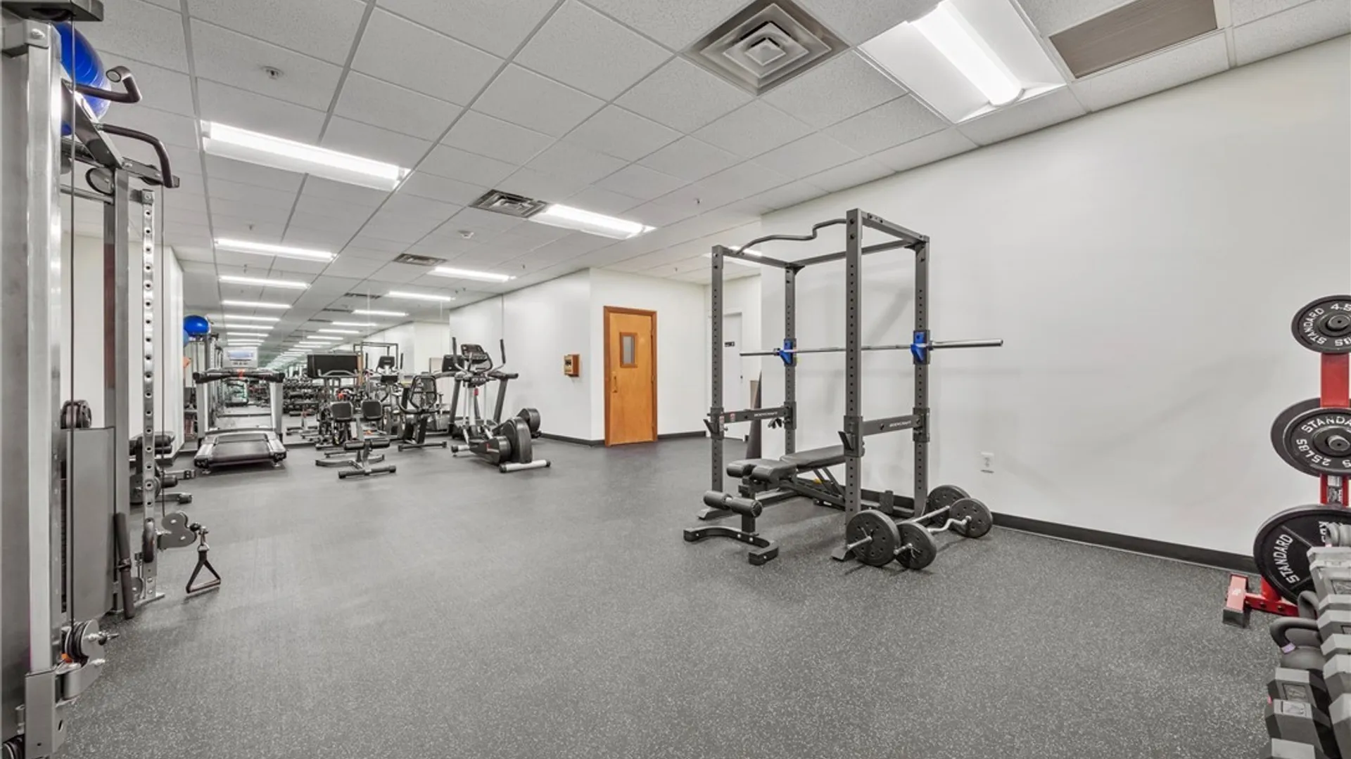 Property at 201 Admirals Walk Circle, Buffalo, NY 14202 33