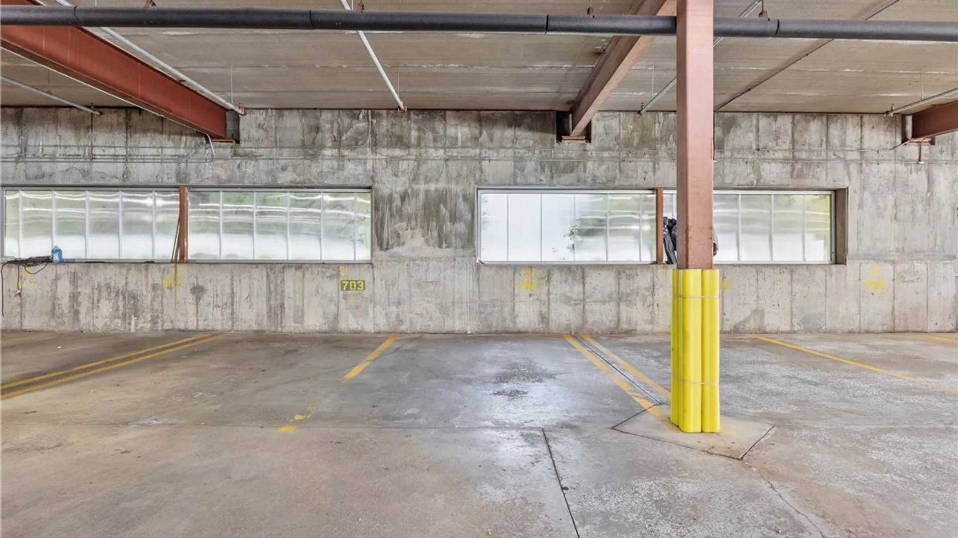 Property at 201 Admirals Walk Circle, Buffalo, NY 14202 35