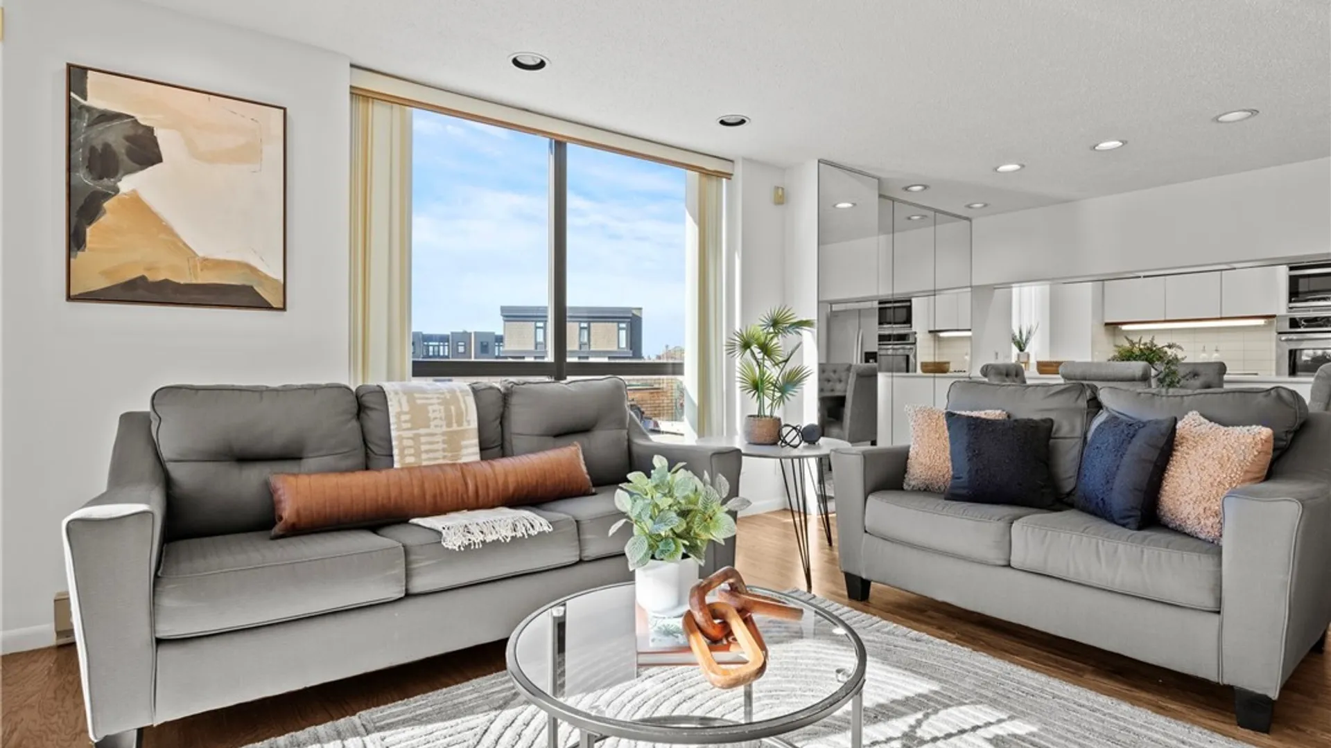 Property at 201 Admirals Walk Circle, Buffalo, NY 14202 4