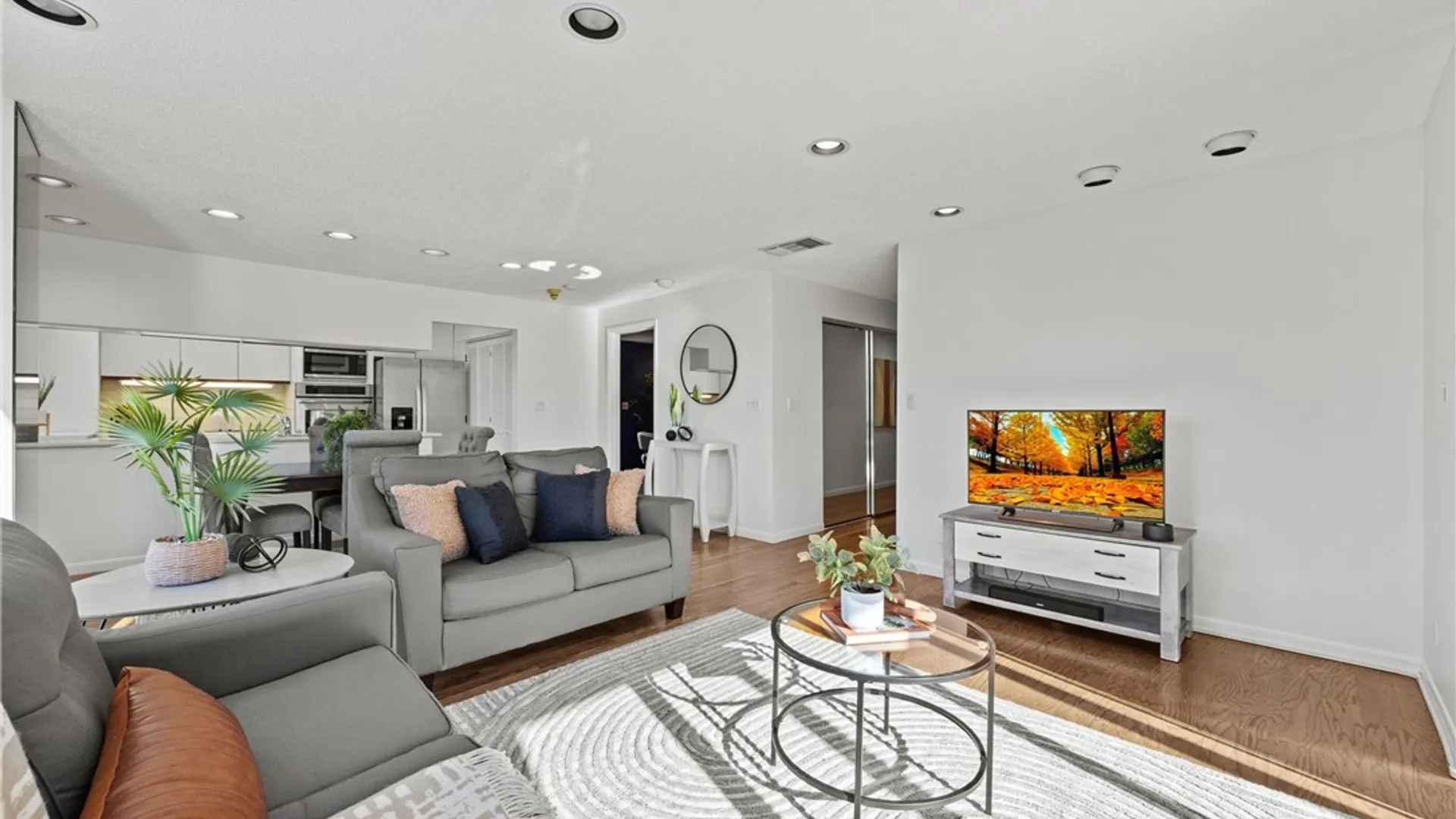 Property at 201 Admirals Walk Circle, Buffalo, NY 14202 5