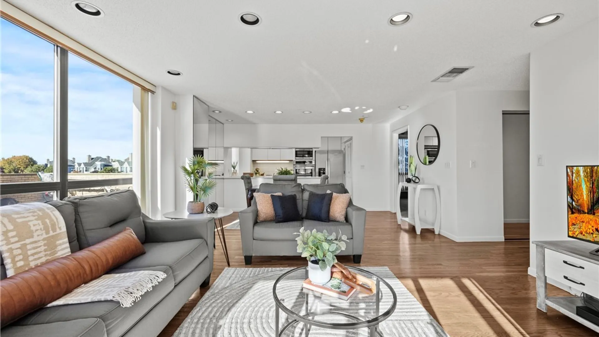 Property at 201 Admirals Walk Circle, Buffalo, NY 14202 6