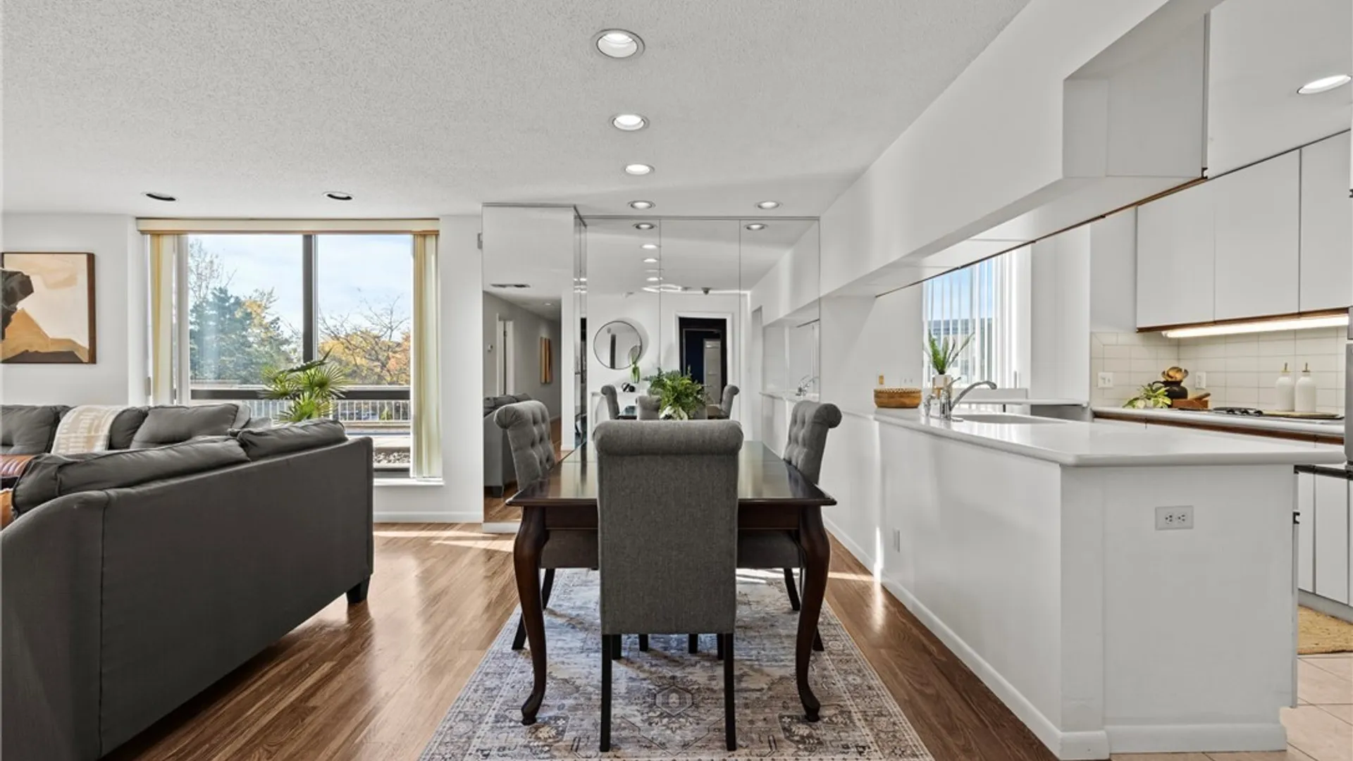 Property at 201 Admirals Walk Circle, Buffalo, NY 14202 7