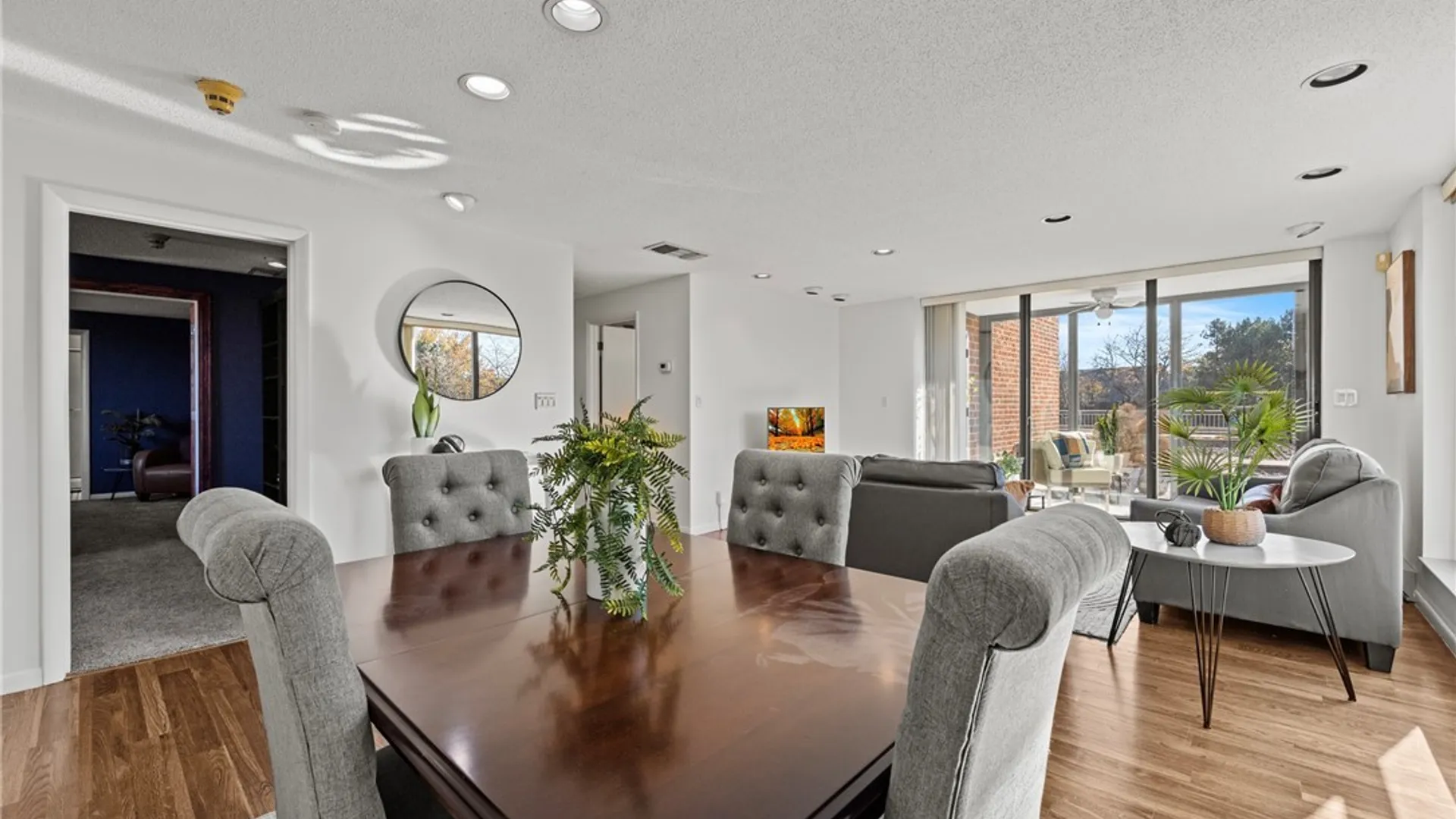 Property at 201 Admirals Walk Circle, Buffalo, NY 14202 8