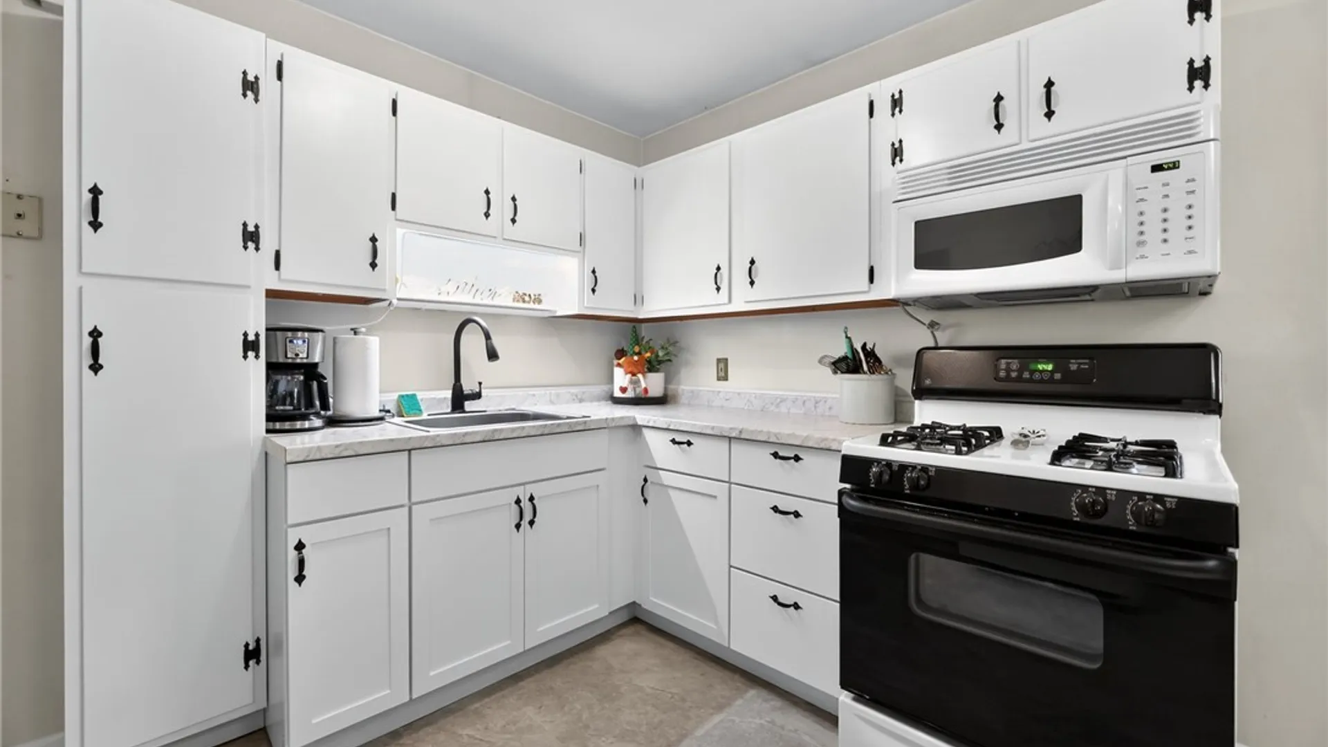 Property at 403 Brody Drive, Utica, NY 13502 14