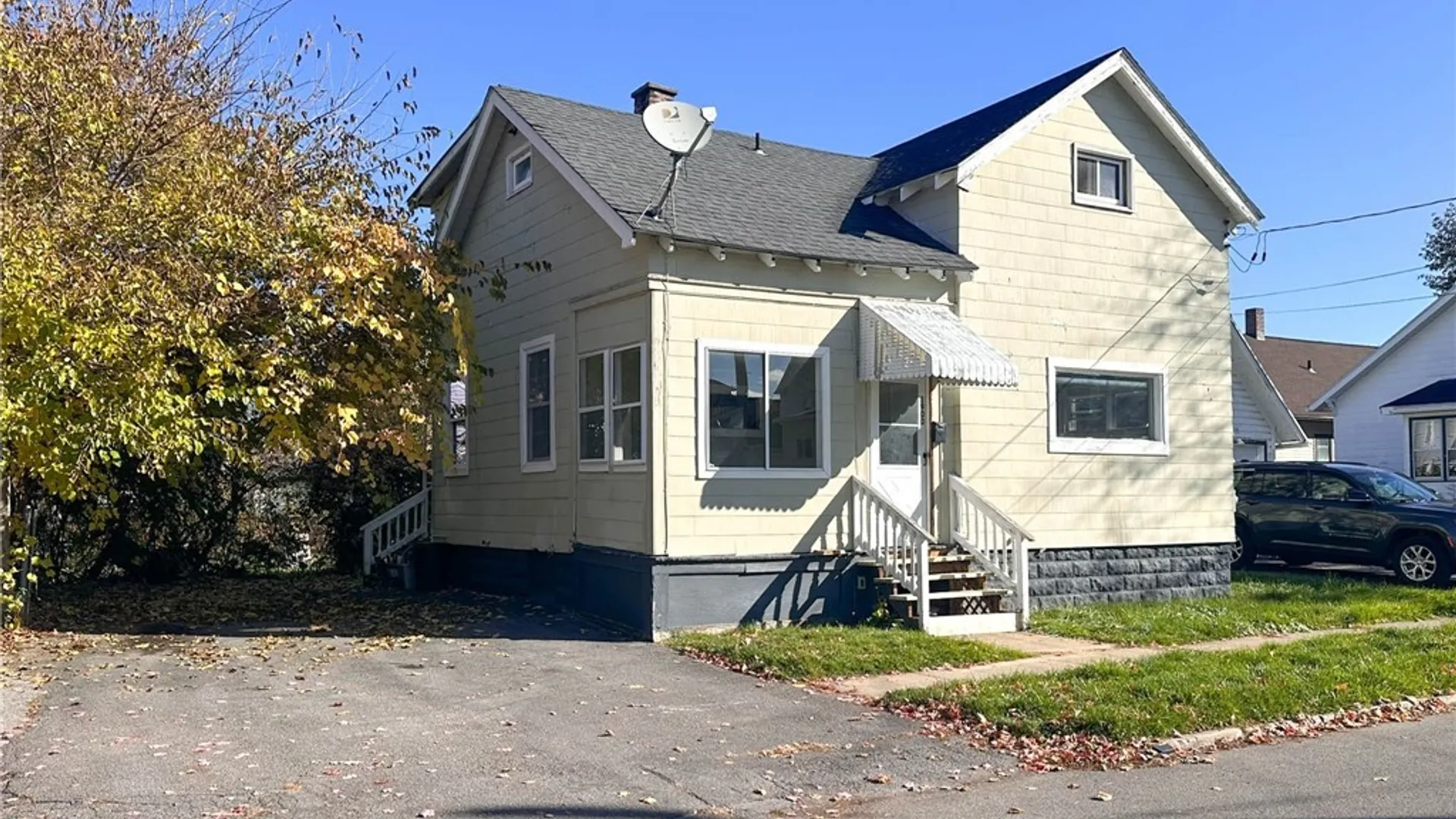Property at 1900 Caroline Street, Utica, NY 13502 3