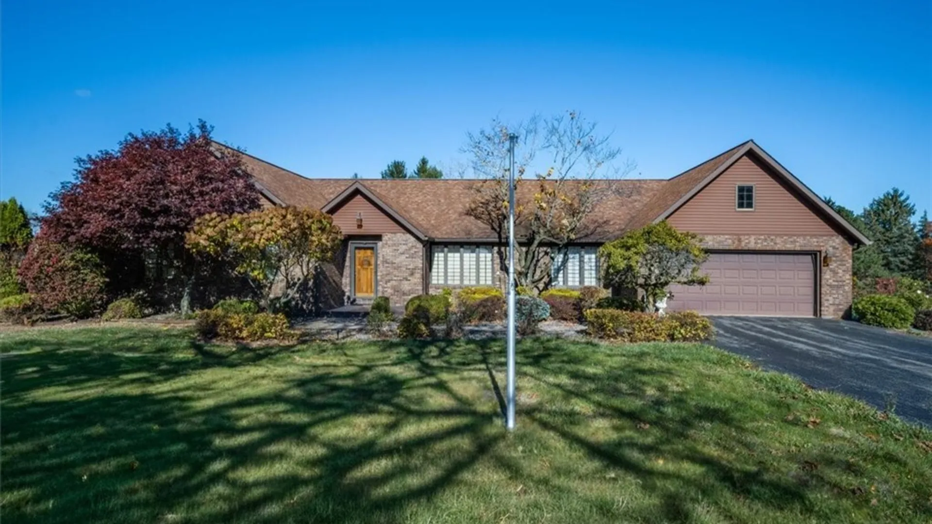 Property at 462 Foxwood, Oneida, NY 13421 2