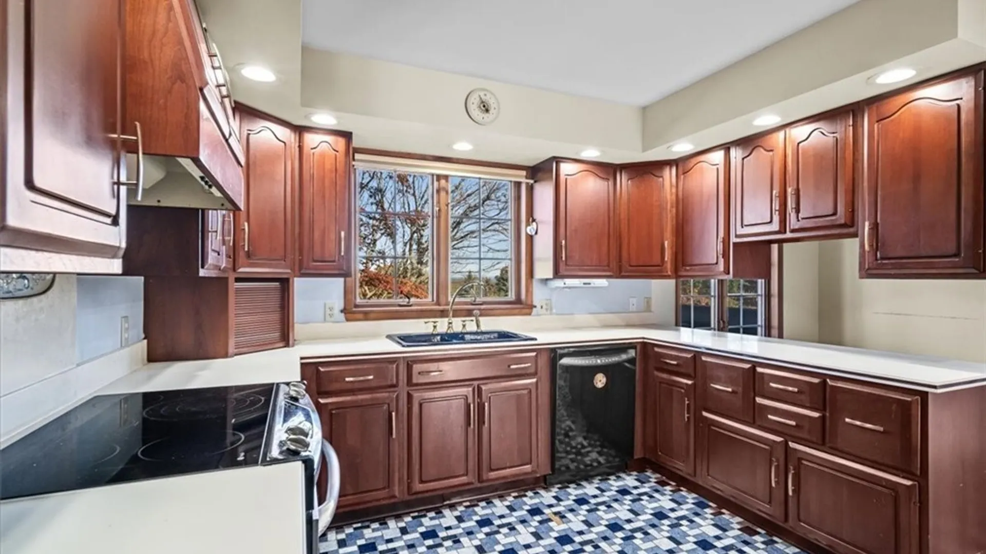 Property at 462 Foxwood, Oneida, NY 13421 7