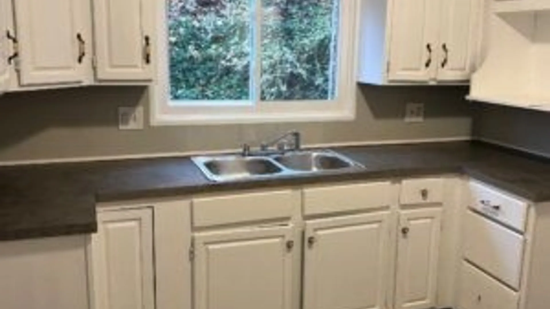 Property at 120 Scottholm Terrace, Syracuse, NY 13224 3