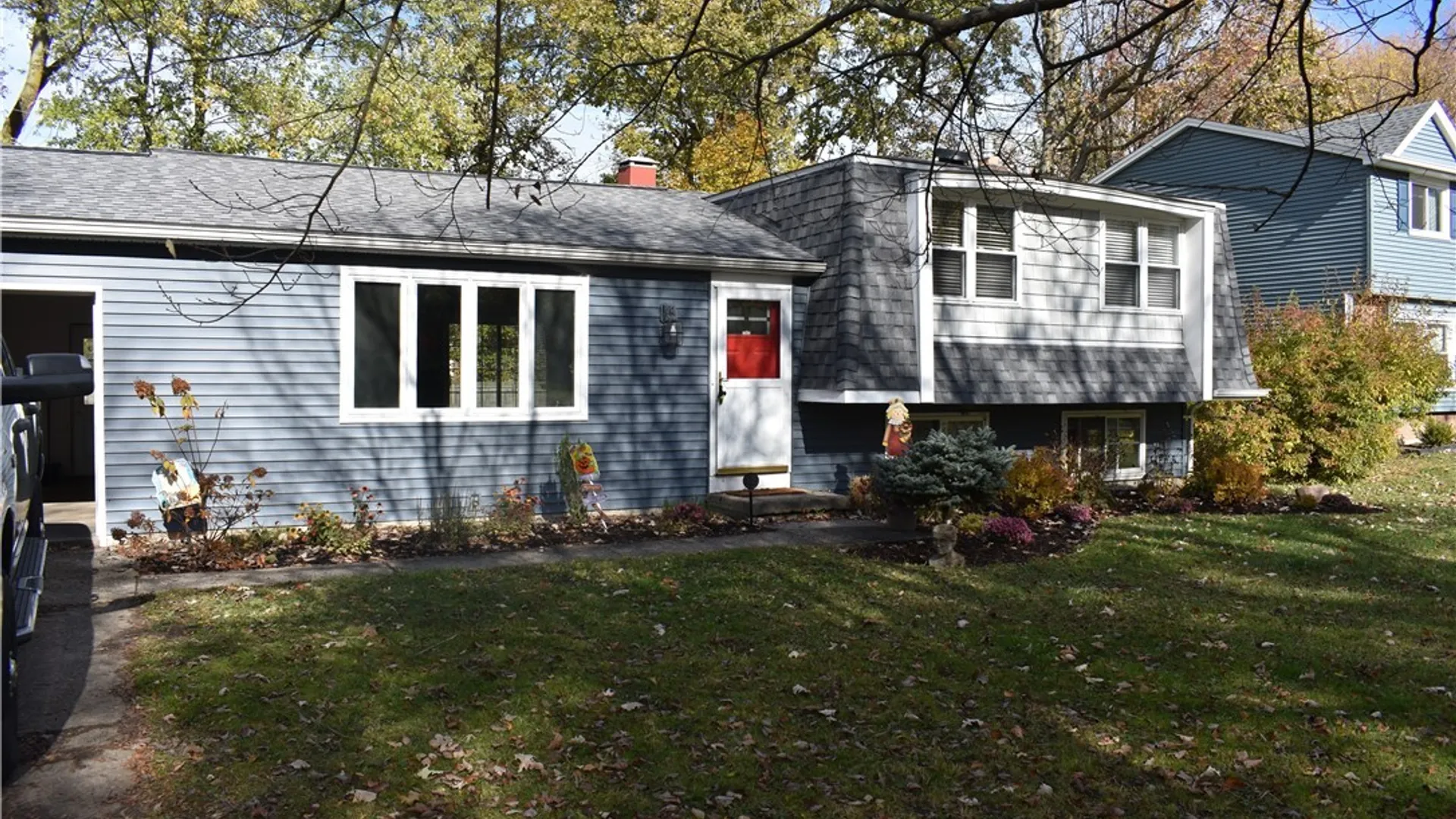 Property at 129 Lyrae Drive, Amherst, NY 14068 2