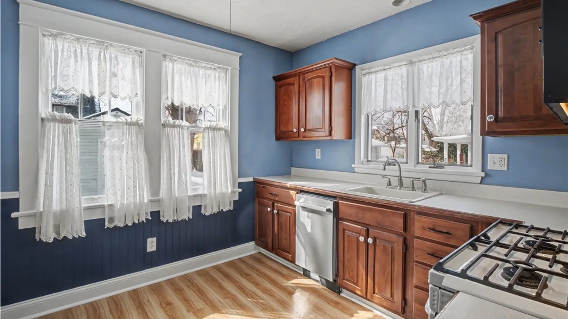 Property at 9 Willowbrook Avenue, Dunkirk, NY 14048 3