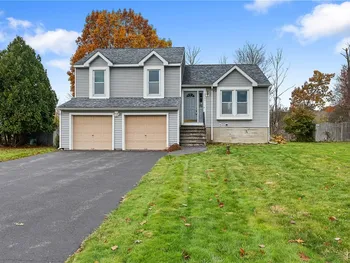 Property at 9501 Glengarriff Drive, Cicero, NY 13029