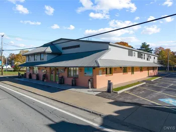 1424 Main Street, Vienna, NY 13157