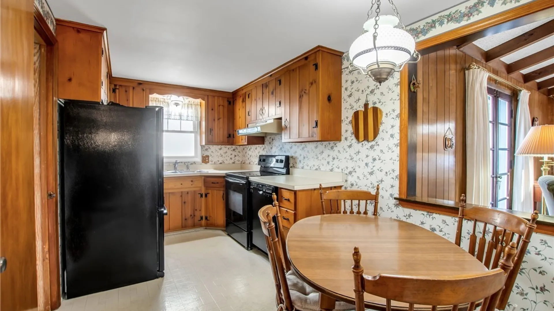 Property at 437 Thorncliff Road, Tonawanda, NY 14223 13