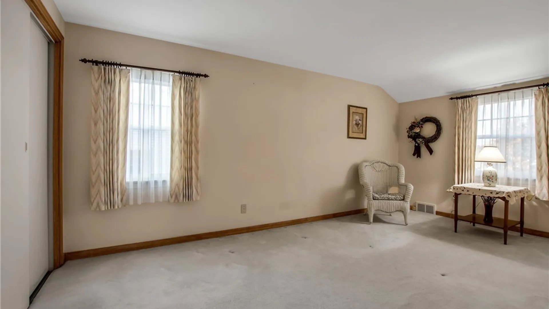 Property at 437 Thorncliff Road, Tonawanda, NY 14223 23