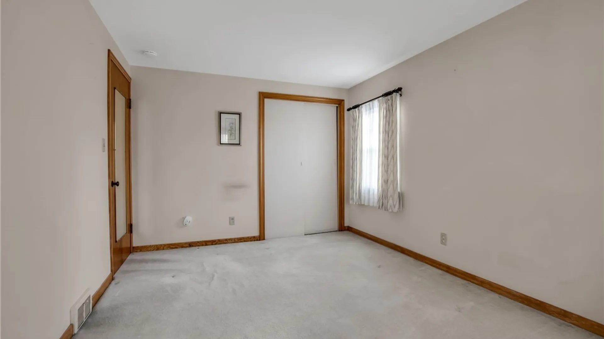 Property at 437 Thorncliff Road, Tonawanda, NY 14223 24