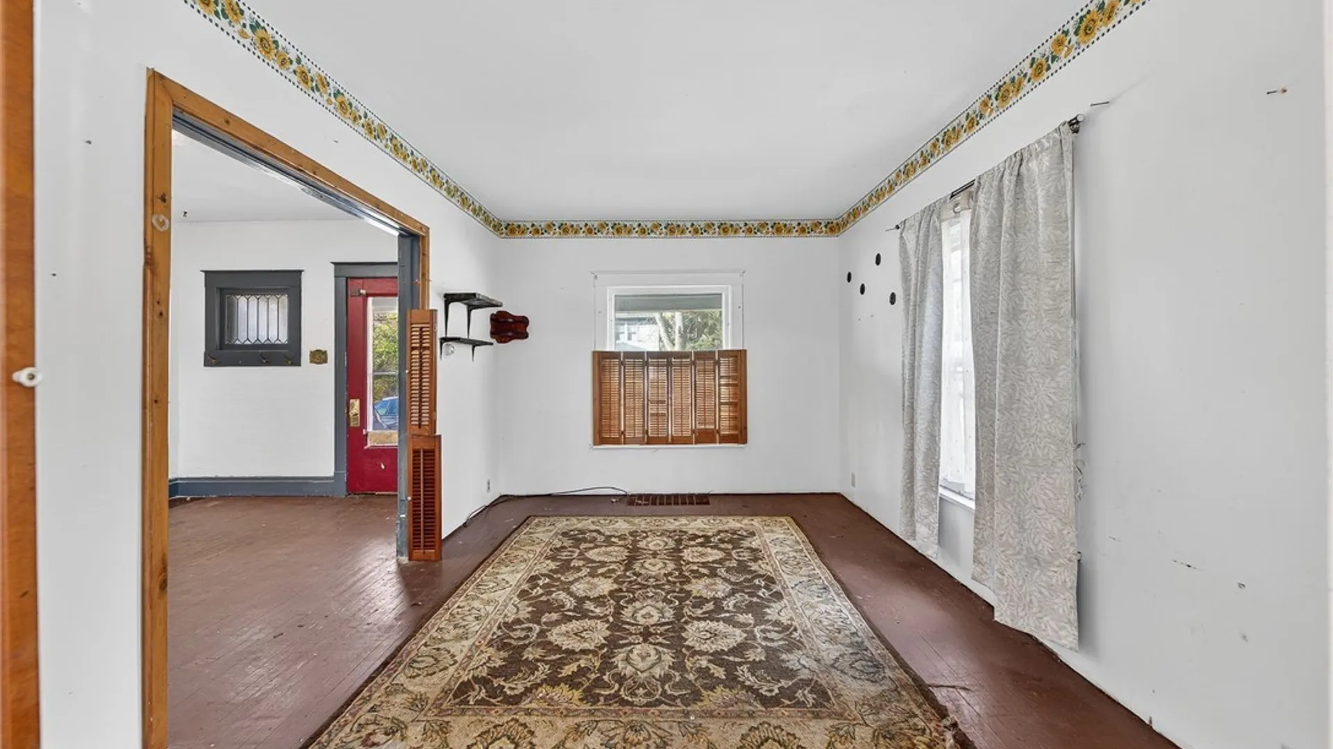 Property at 161 77th Street, Niagara Falls, NY 14304 6