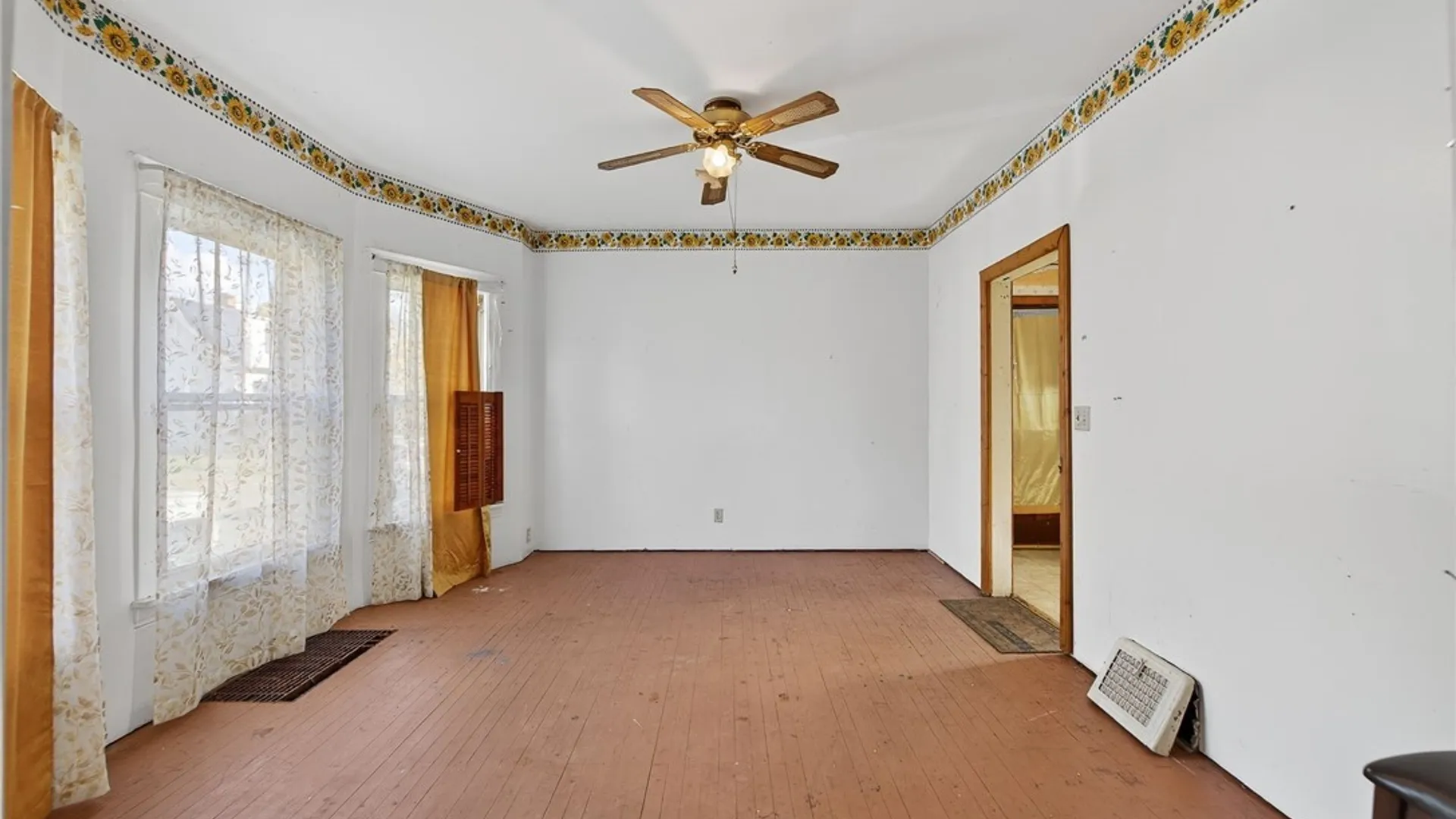 Property at 161 77th Street, Niagara Falls, NY 14304 8