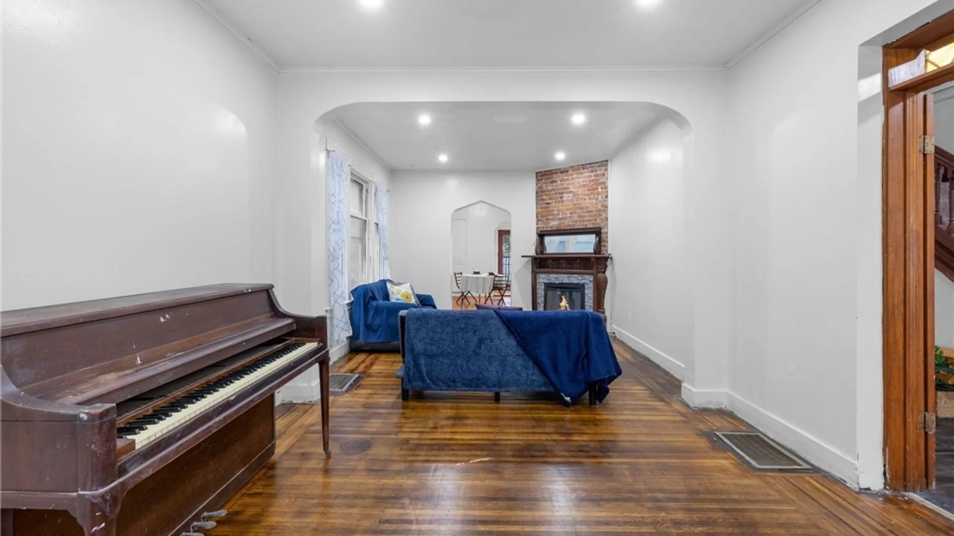 Property at 114 School Street, Buffalo, NY 14213 7