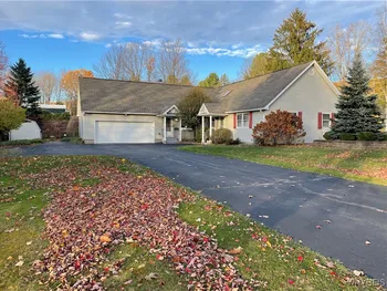 Property at 6072 Thornwood Drive, Boston, NY 14075