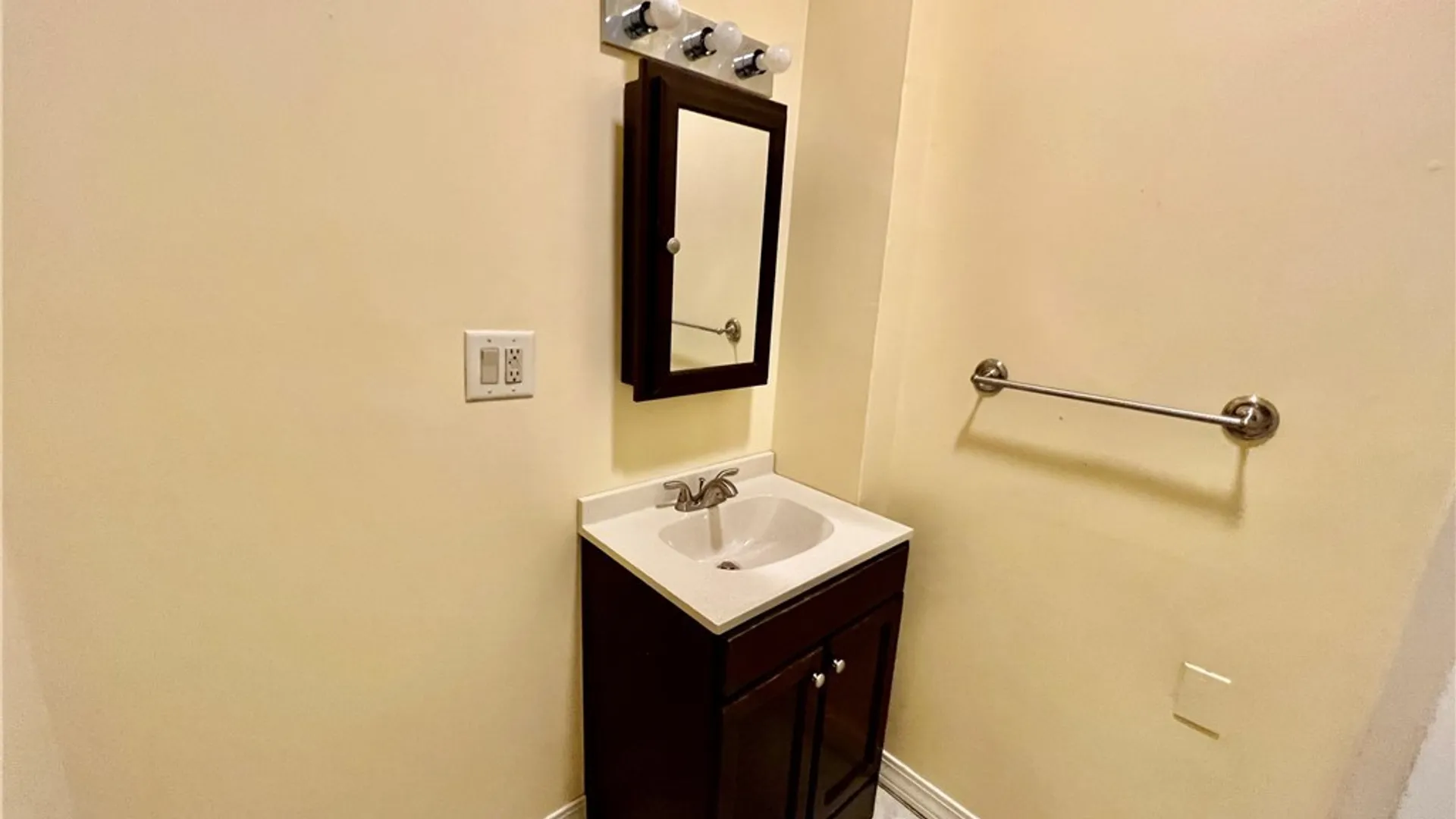 Property at 18 Bridge Street, Oswego, NY 13126 26