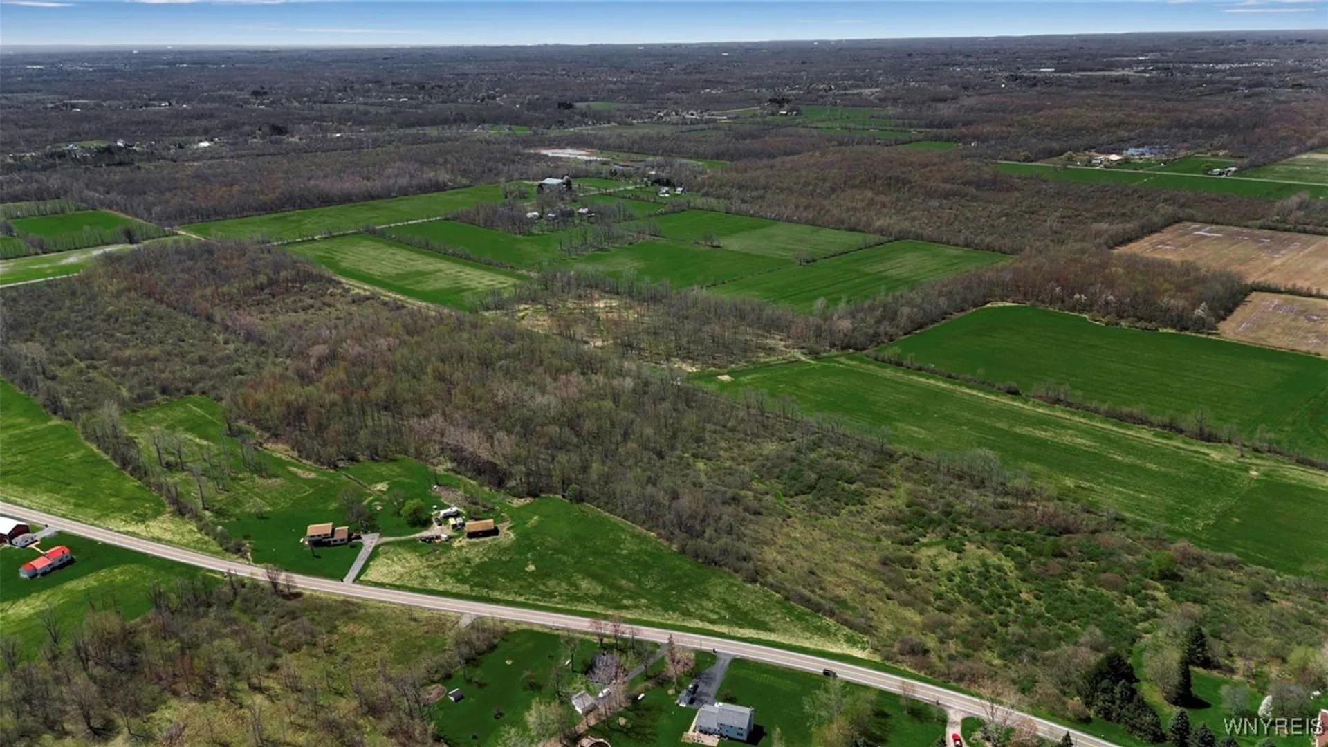Property at 6030 Riddle Road, Royalton, NY 14094 4
