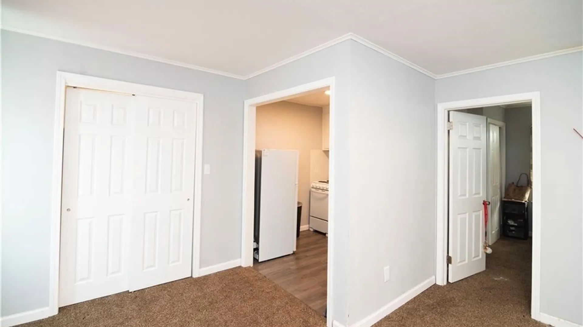 Property at 827 Park Street, Syracuse, NY 13208 5