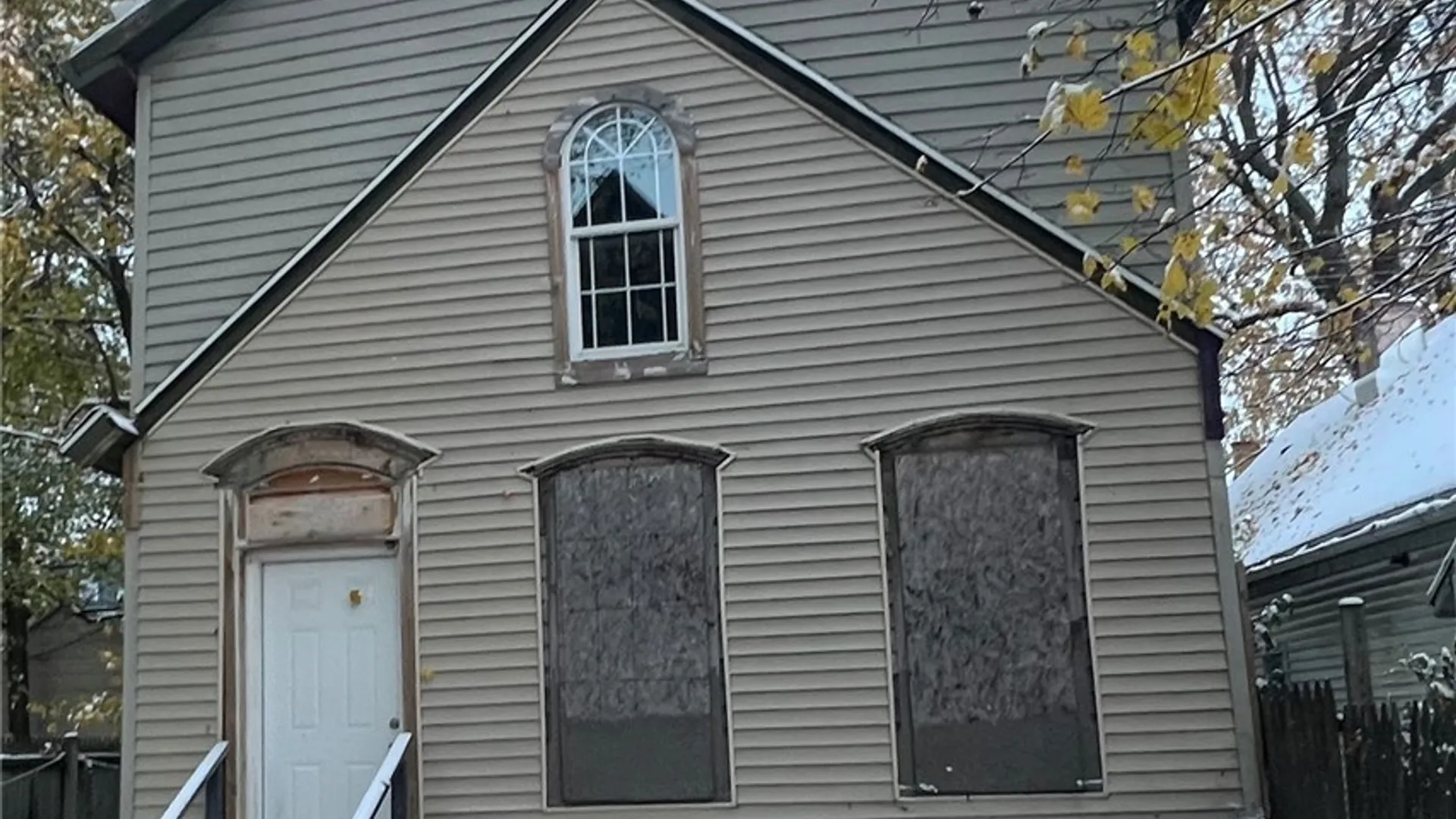 Property at 163 16th Street, Buffalo, NY 14213 4
