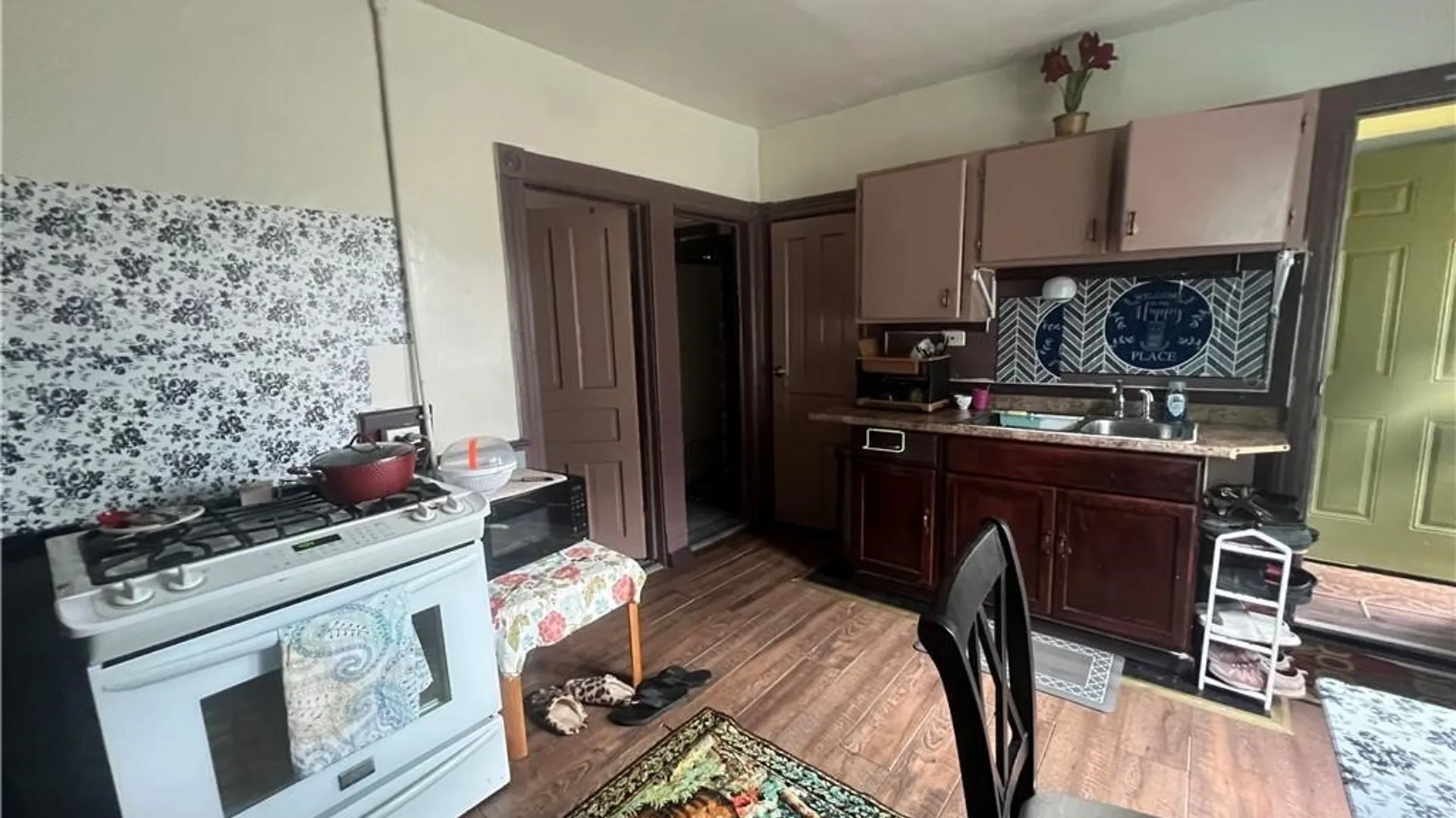 Property at 163 16th Street, Buffalo, NY 14213 8