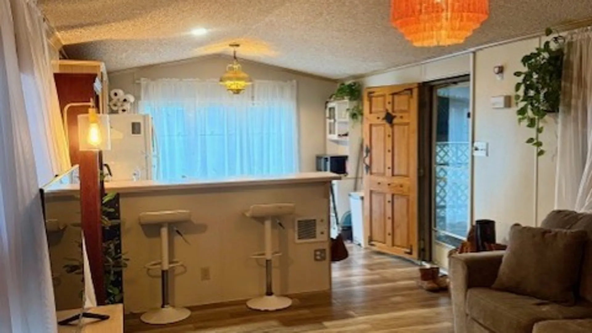 Property at 15 Lobue Lane, Cheektowaga, NY 14225 5