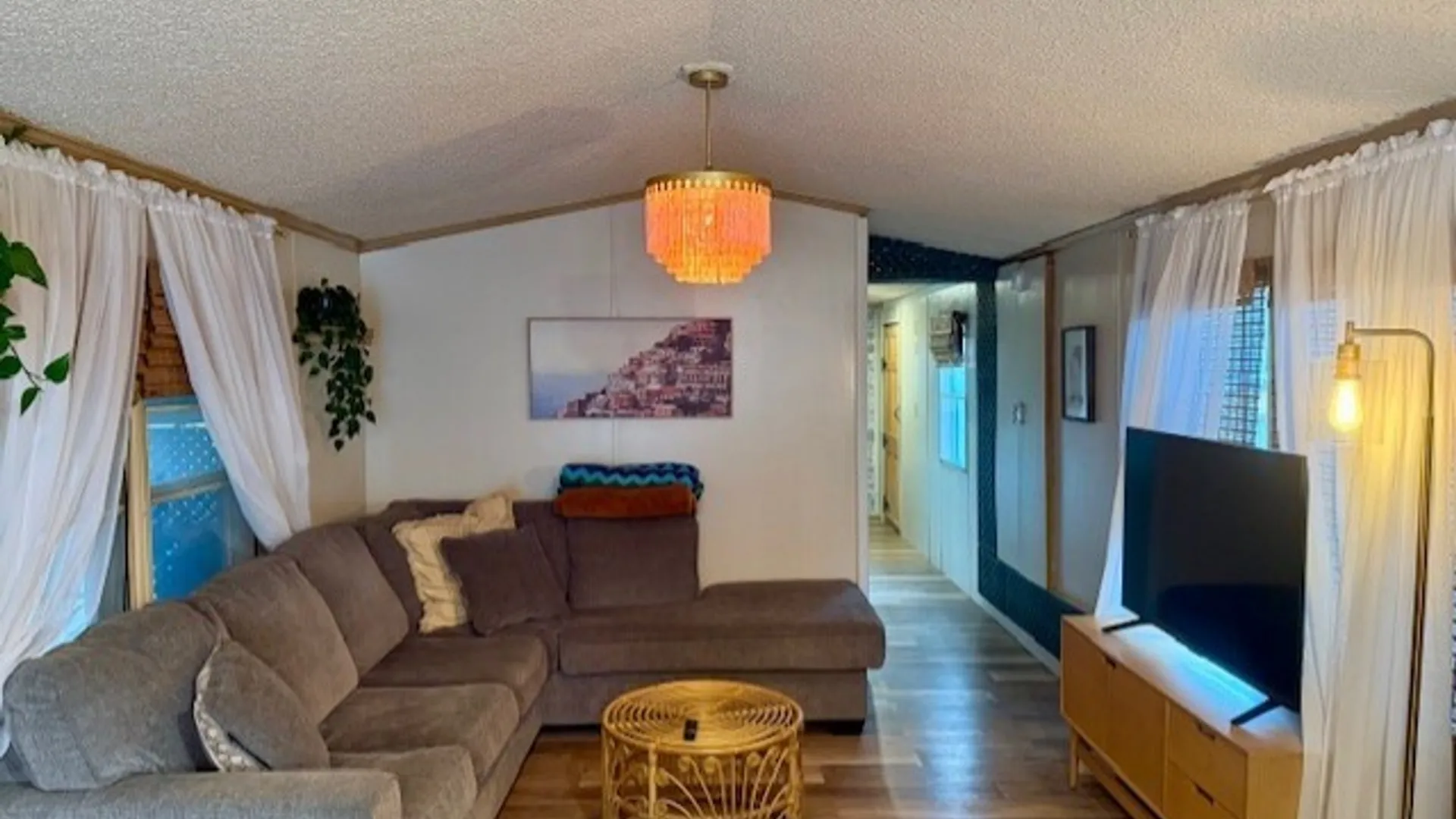 Property at 15 Lobue Lane, Cheektowaga, NY 14225 6