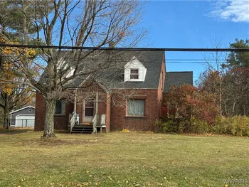 Property at 6467 Chestnut Ridge Road, Orchard Park, NY 14127