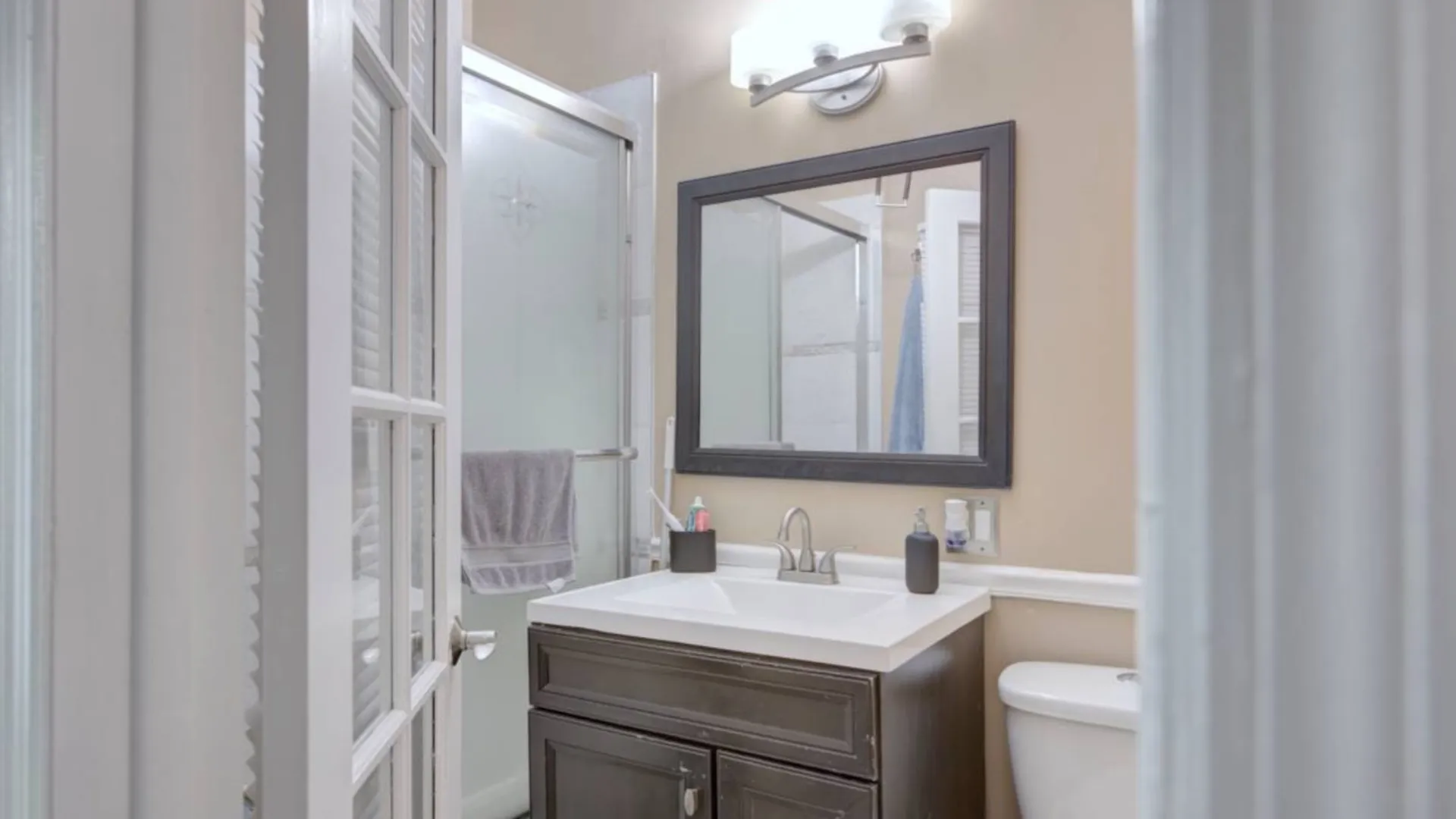 Property at 1373 Richmond Rd, Staten Island, NY 10304 13