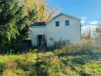 Property at 9404 Chestnut Ridge Road, Royalton, NY 14105