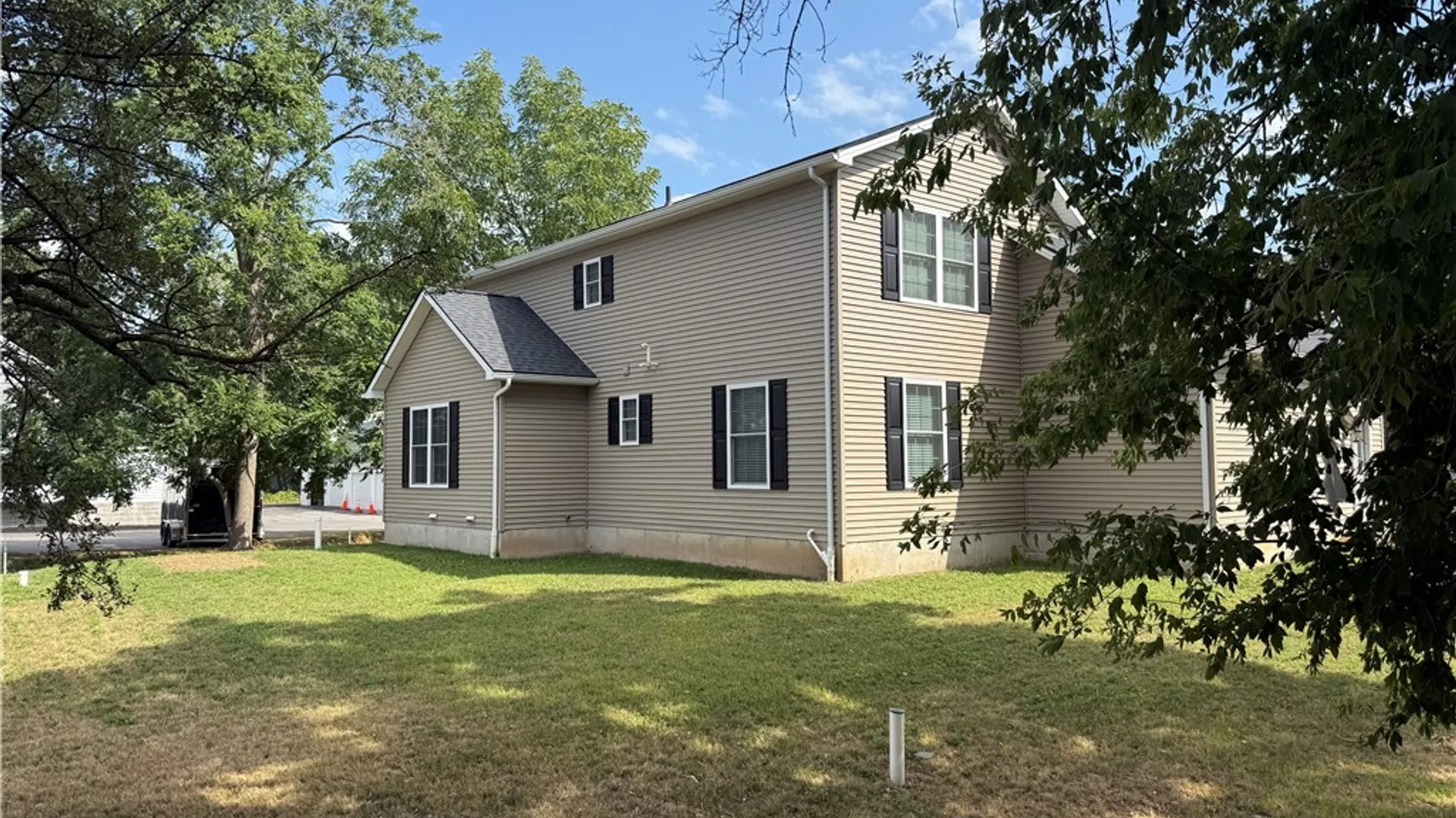 Property at 8550 Nottingham Terrace, Clarence, NY 14221 5