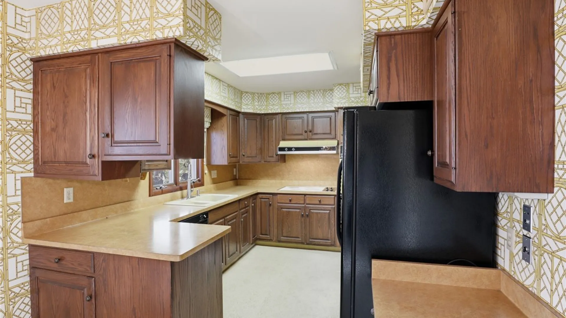 Property at 120 Oak Lane, Brighton, NY 14610 11