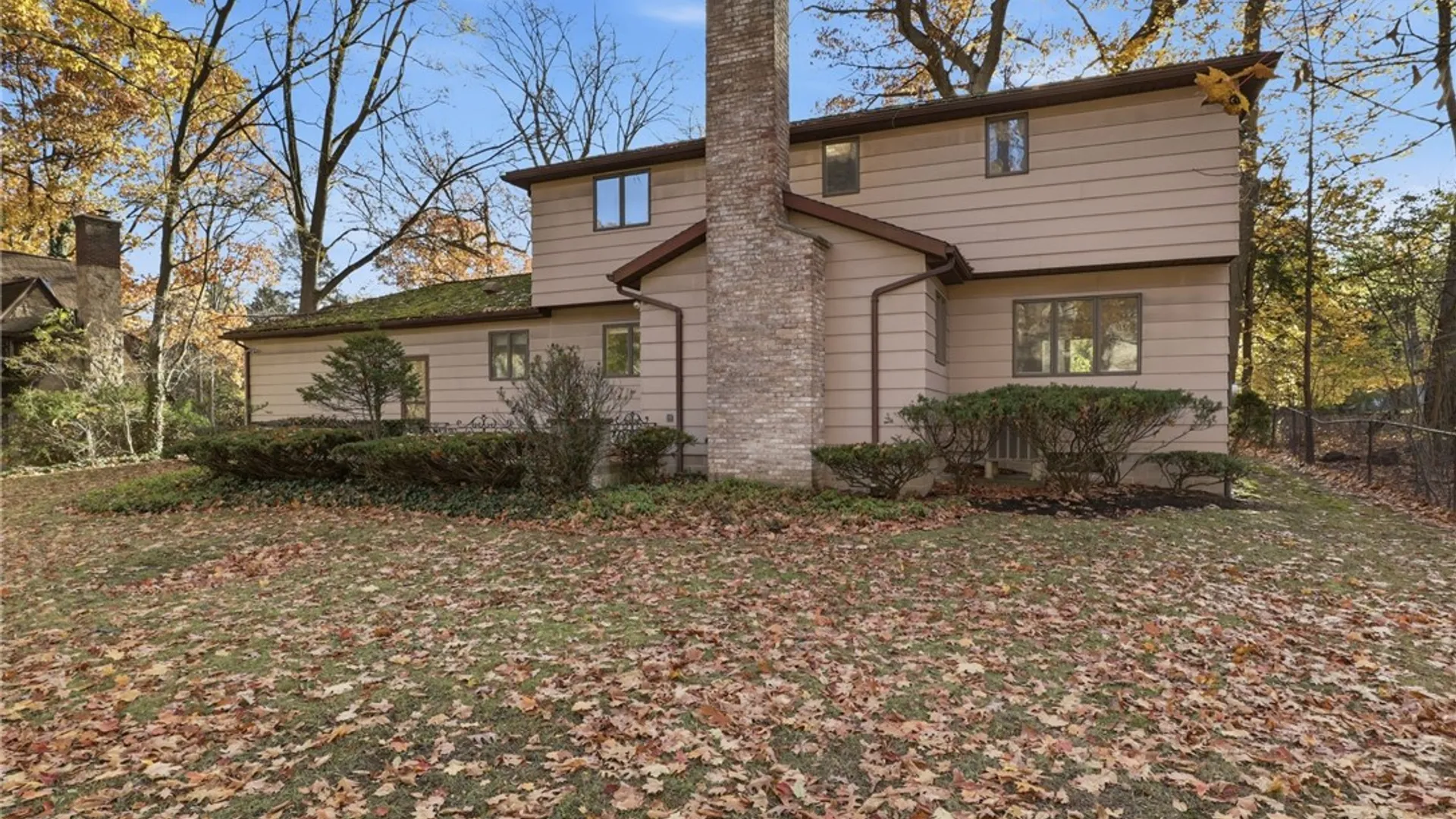 Property at 120 Oak Lane, Brighton, NY 14610 37