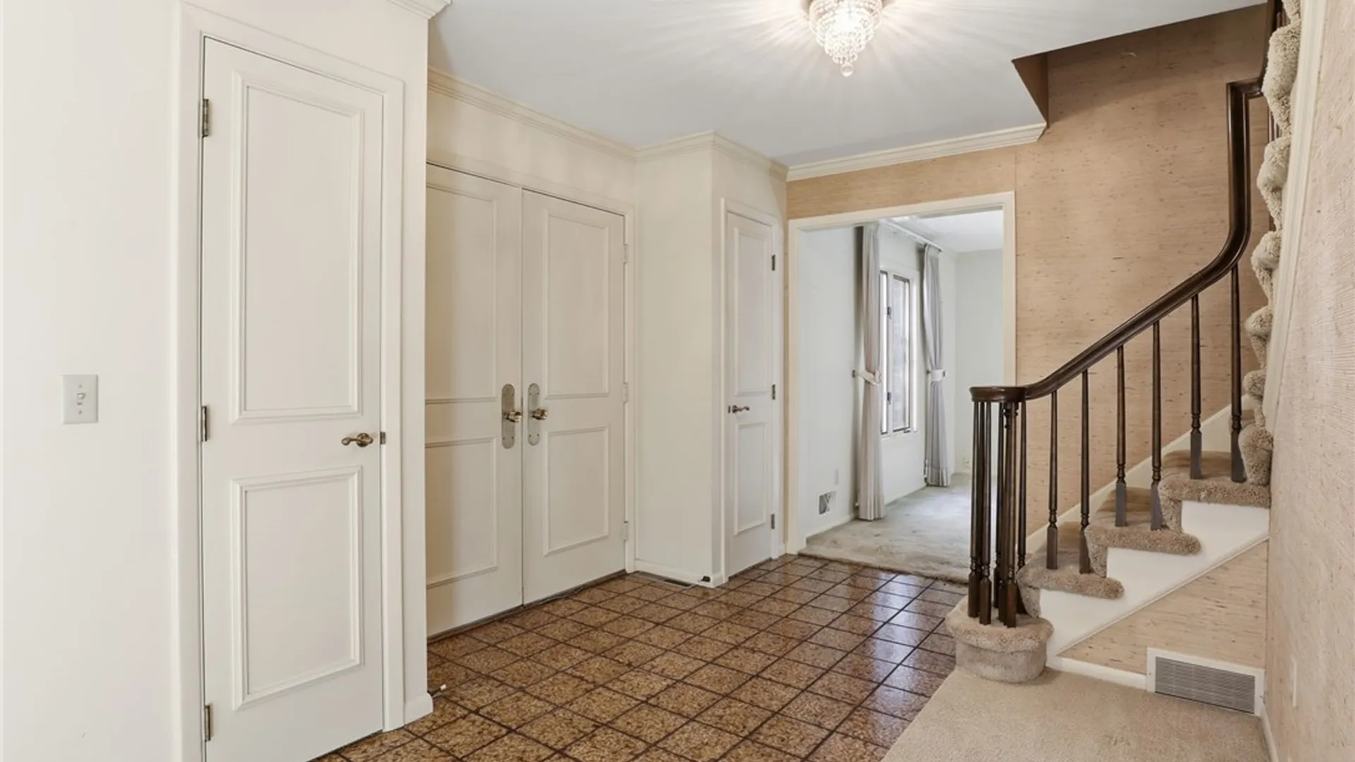 Property at 120 Oak Lane, Brighton, NY 14610 4