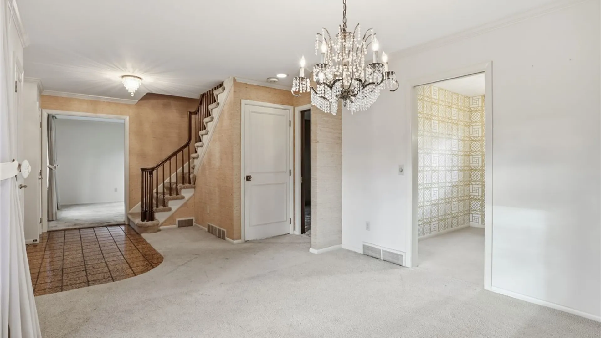 Property at 120 Oak Lane, Brighton, NY 14610 6