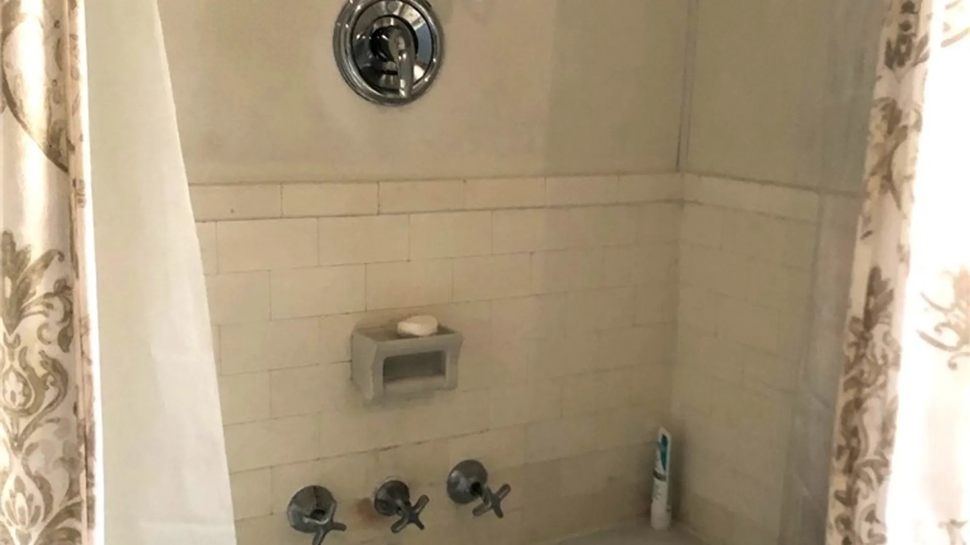 Property at 13 Brattle Road, Syracuse, NY 13203 23