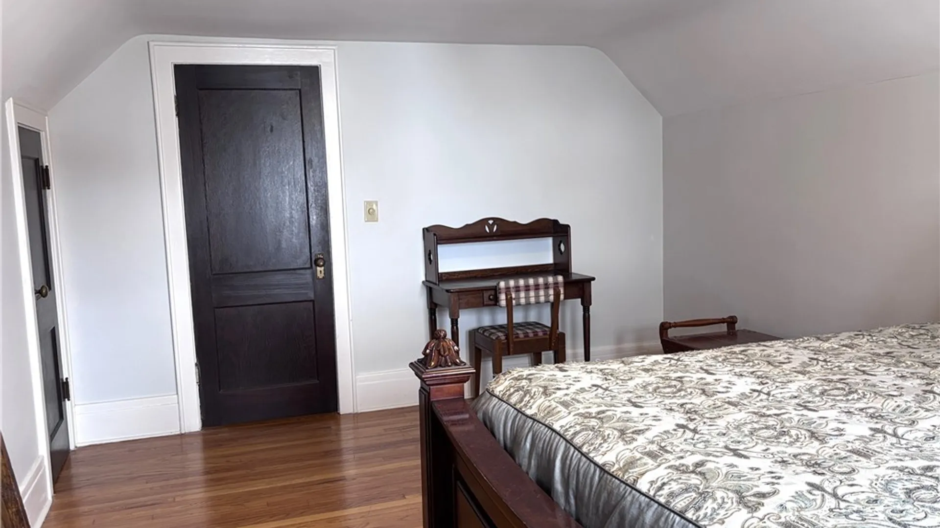 Property at 13 Brattle Road, Syracuse, NY 13203 34